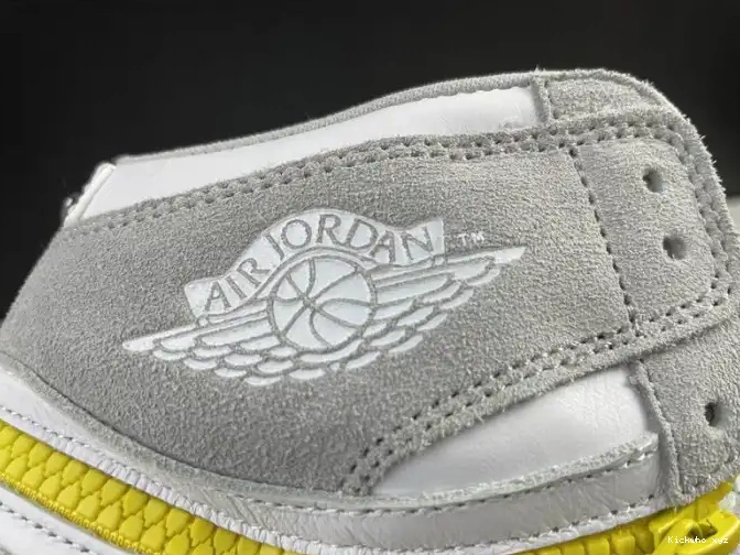 Light Jordan Switch Smoke 1 CW6576-100 High Air 0518